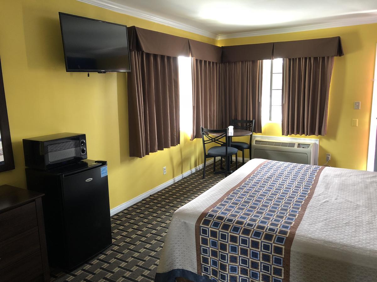 Whittier Travel Inn Екстер'єр фото