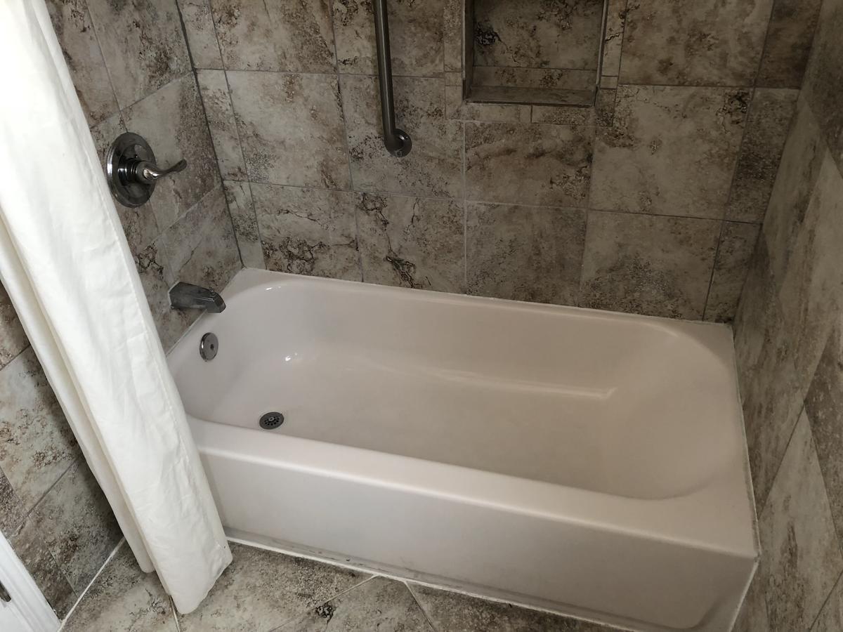 Whittier Travel Inn Екстер'єр фото