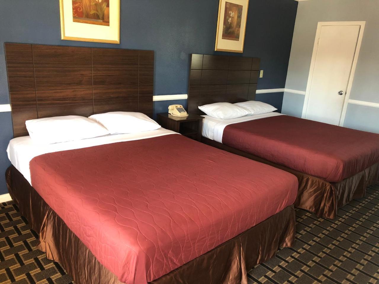 Whittier Travel Inn Екстер'єр фото